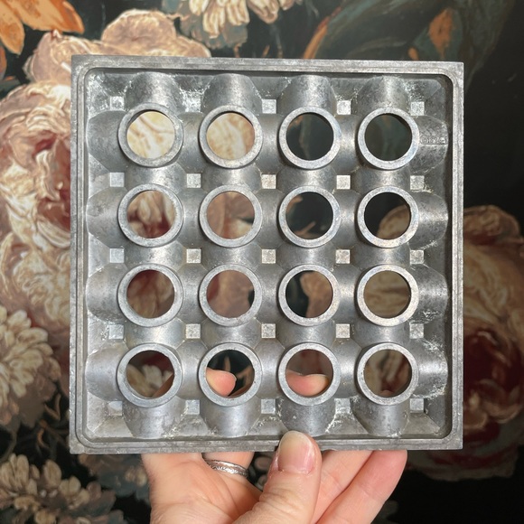 ❌SOLD❌ VTG Swedish MCM Aluminum Ultima Ashtray - Picture 13 of 17